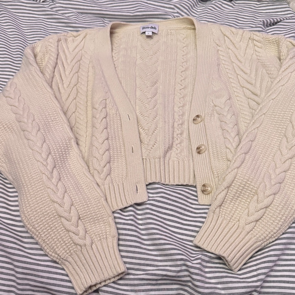 Aritzia light birch cropped cardigan size L